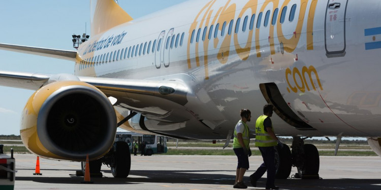 Un fiscal federal pidió suspender los vuelos de Flybondi
