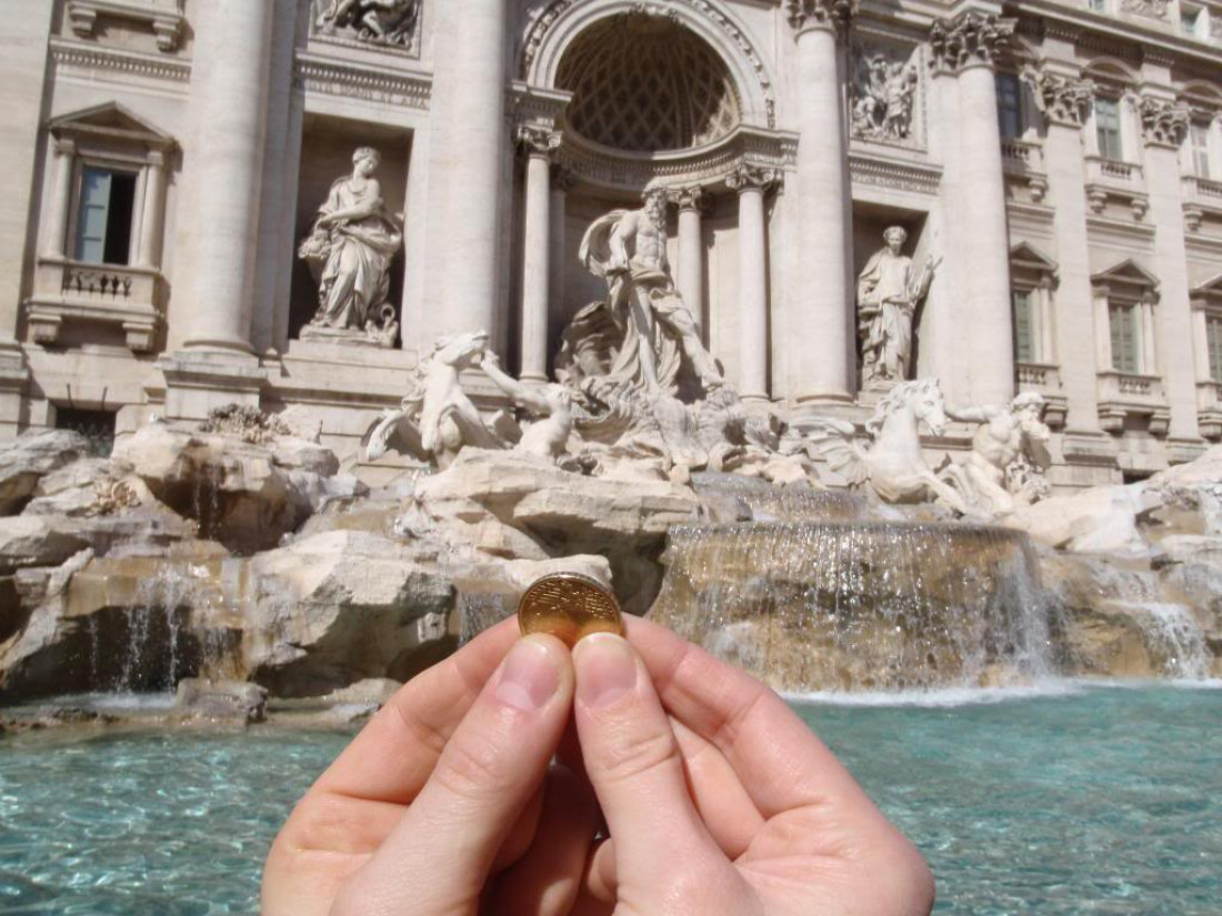 ¿Quién se queda con las monedas tiradas en la Fontana di Trevi?