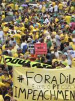 Una multitud pidió la renuncia de Dilma Rousseff