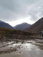Ruta a Chile cortada por alud de piedras y barro