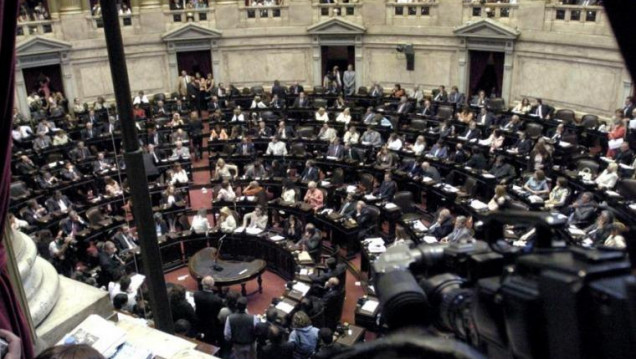 imagen Comenzó la sesión para debatir el proyecto de normalización de la deuda