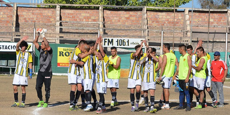 Andrada: "Los muchachos juegan como si cobraran 30 lucas y la verdad es que nos cuesta mucho"