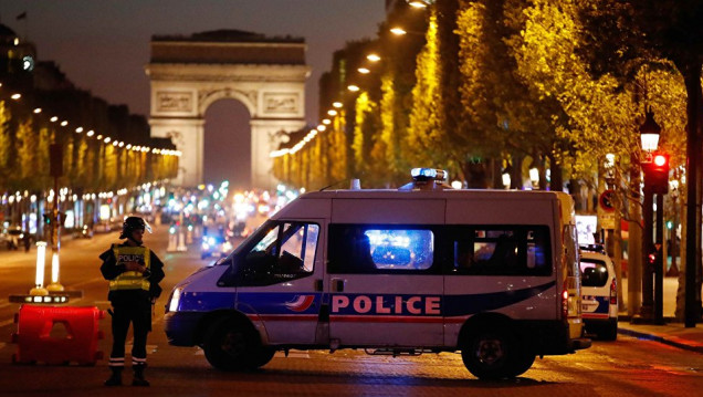 imagen Atentado en Francia: dos muertos y dos heridos en los Campos Elíseos