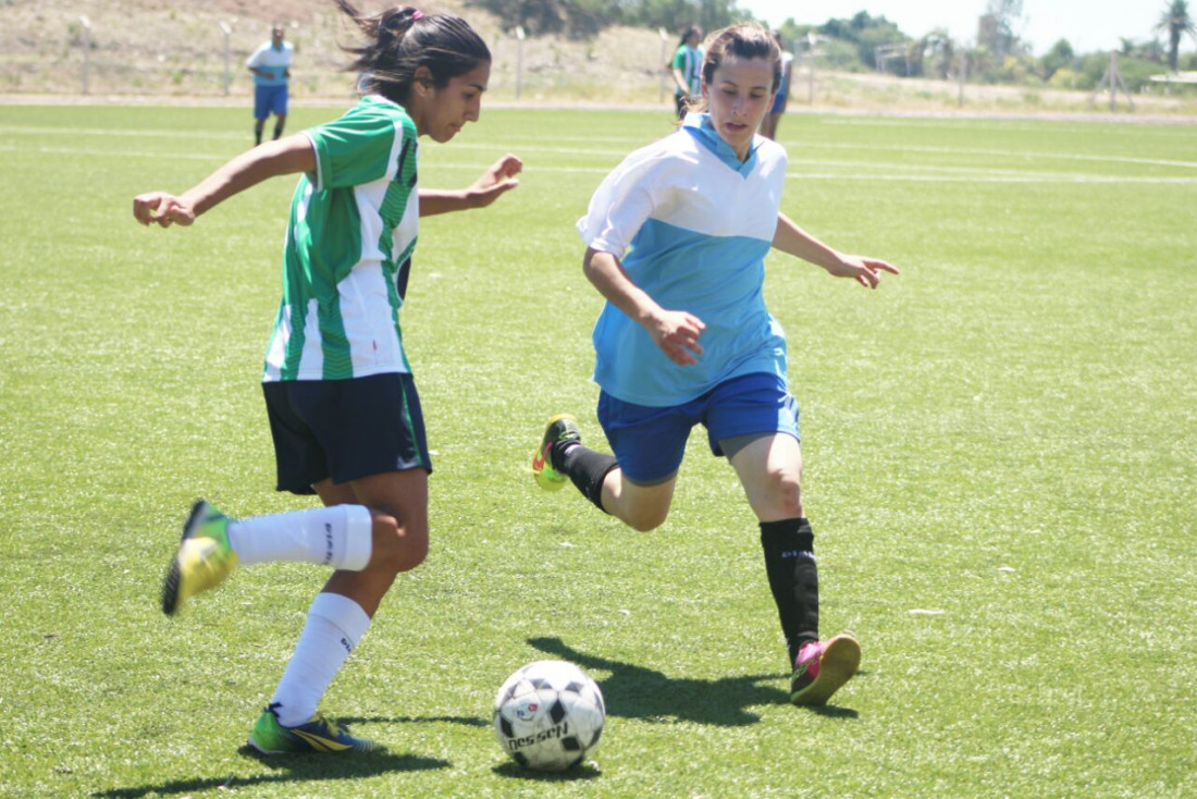 FUTBOL FEMENINO: Cuarteto Sanjuanino