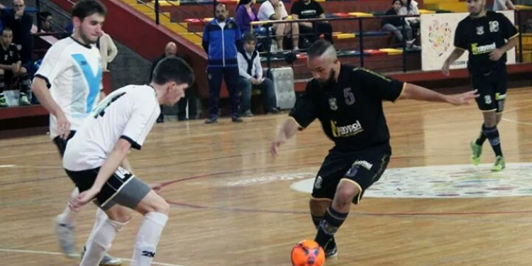 "El roce con equipos internacionales es clave para el crecimiento del futsal"