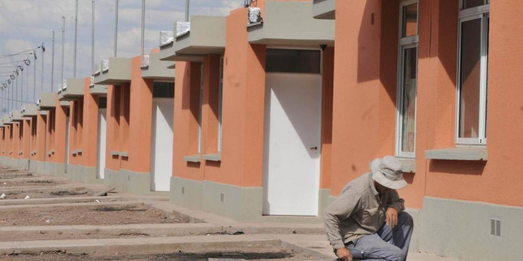Prevén 70 mil viviendas en ejecución para el 2017 en Argentina