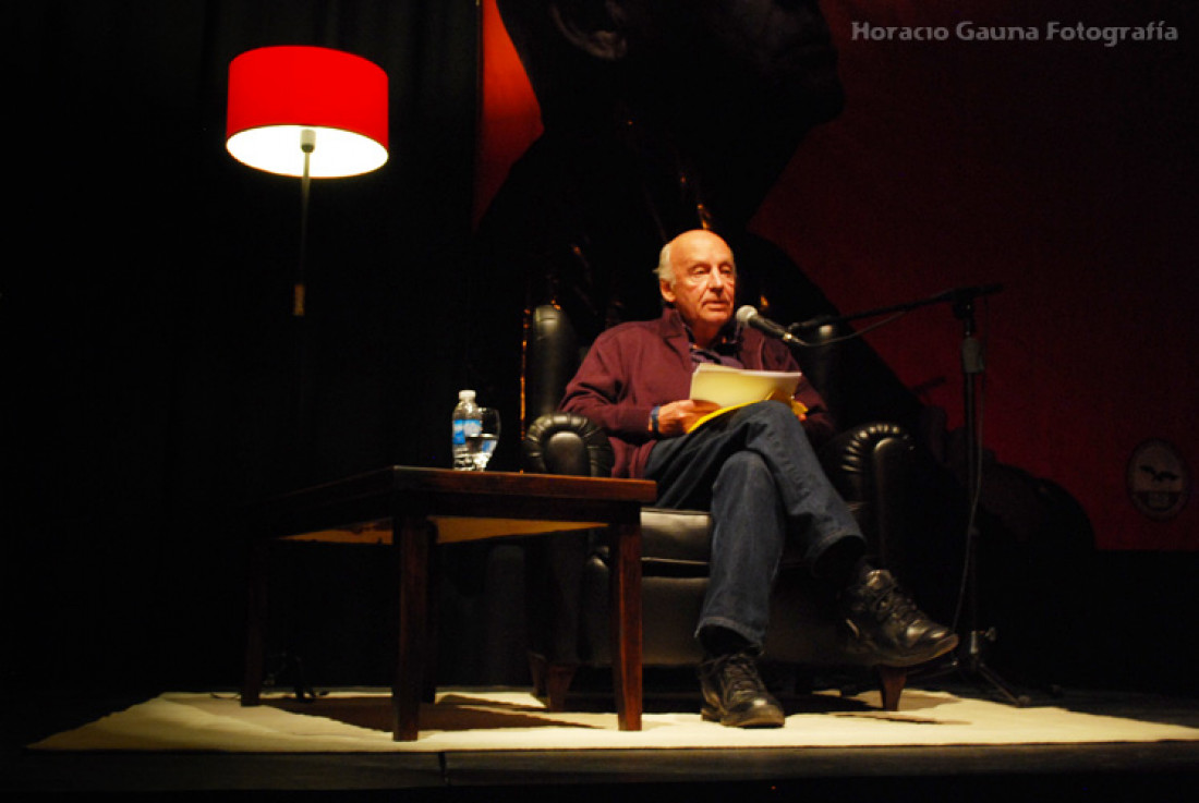 Eduardo Galeano: "Las palabras me caminan a mí"