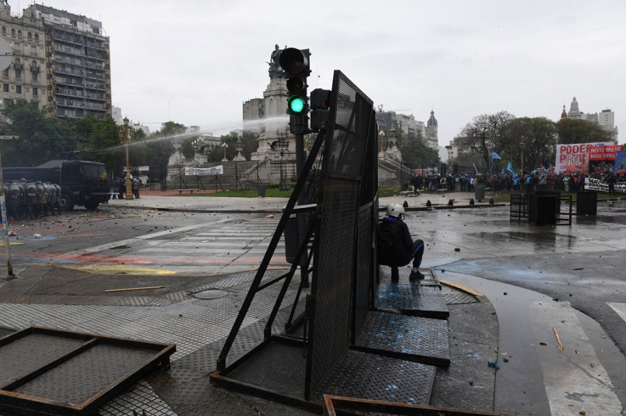 imagen Protestas e incidentes en el Congreso 