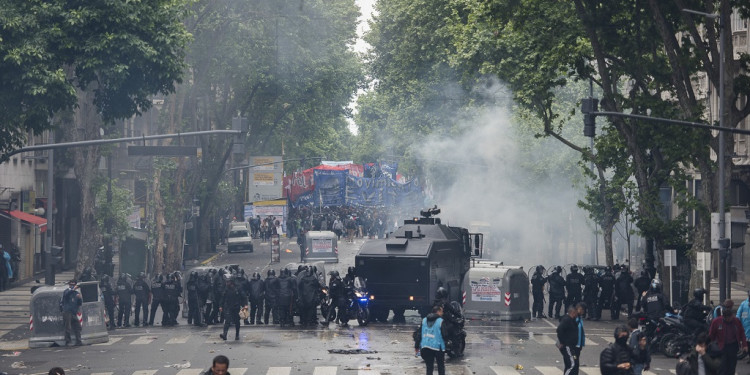 Protestas e incidentes en el Congreso 