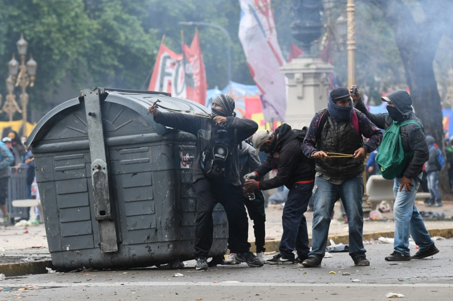 imagen Protestas e incidentes en el Congreso 