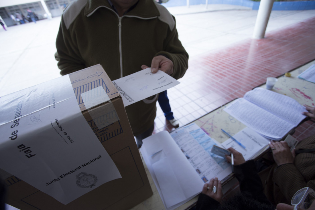 Por desinfección, no habrá clases en las escuelas en las que se votó