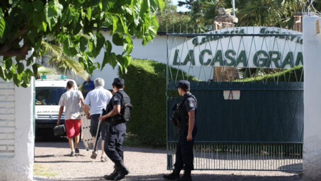 imagen Se derrumbó parte de un geriátrico en Maipú y murió un enfermero