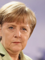 Merkel negocia una complicada coalición de gobierno