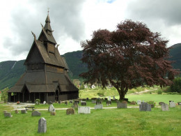 imagen Stave churches, iglesias medievales de estacas en Noruega.