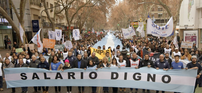 Segundo día de protesta en Mendoza con alto acatamiento en escuelas y hospitales