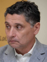 "El triunvirato no está conduciendo bien la CGT"