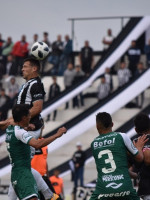 Gimnasia va por la remontada