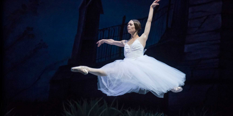 Con el ballet "Giselle", celebran el Día Mundial de la Danza