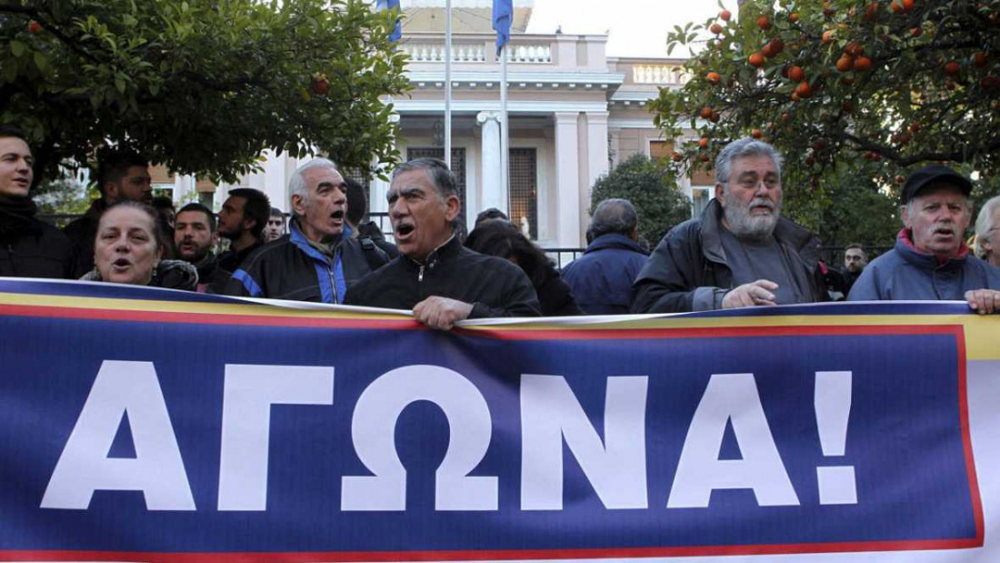 Miles de griegos marchan contra la reforma jubilatoria de Tsipras