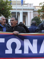 Miles de griegos marchan contra la reforma jubilatoria de Tsipras
