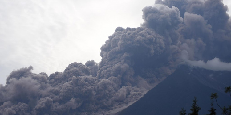 El volcán de Fuego mata a 25 personas en Guatemala y deja 1,7 millones de afectados 