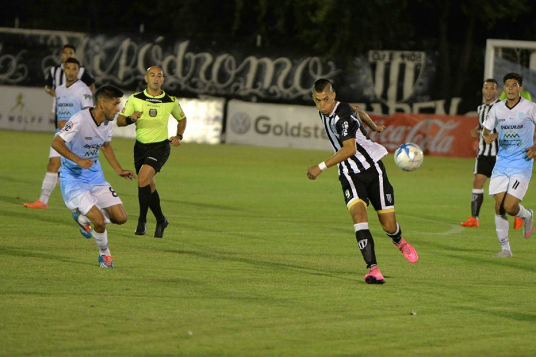 Deportivo Maipú y Huracán Las Heras se verán las caras en el debut