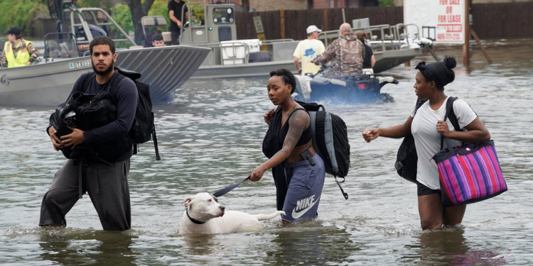 El huracán Harvey ya dejó víctimas fatales y miles de evacuados en Texas