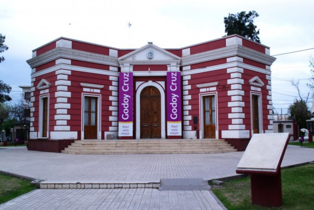 El edificio más viejo de Mendoza ya tiene bótox