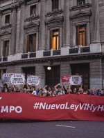 Por qué se le exige al Congreso que apruebe la nueva ley de VIH y hepatitis