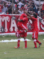 Huracán sigue firme por el sueño