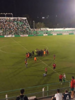 Desamparados le arrebató la punta a Huracán