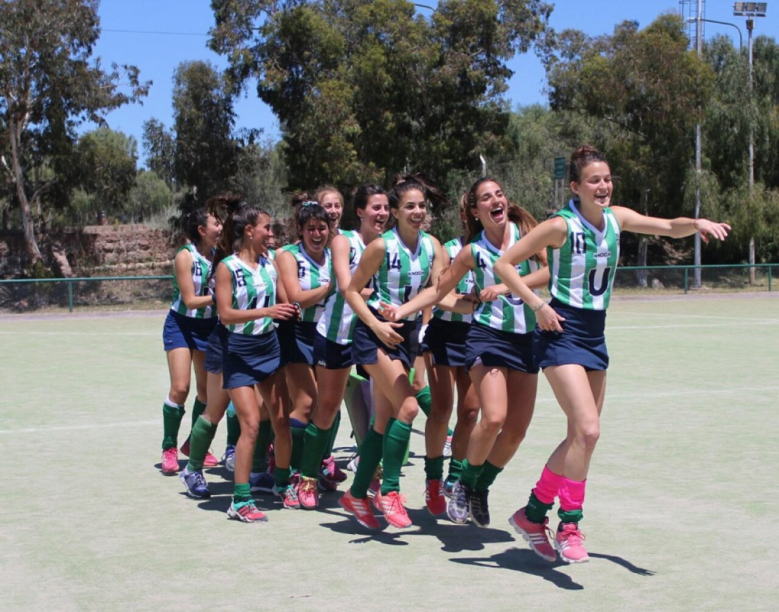 HOCKEY SOBRE CESPED: Al Nacional en Tren