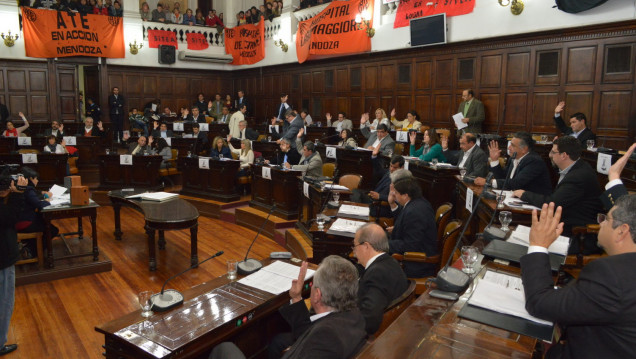 imagen Diputados homologó el acuerdo paritario de los estatales