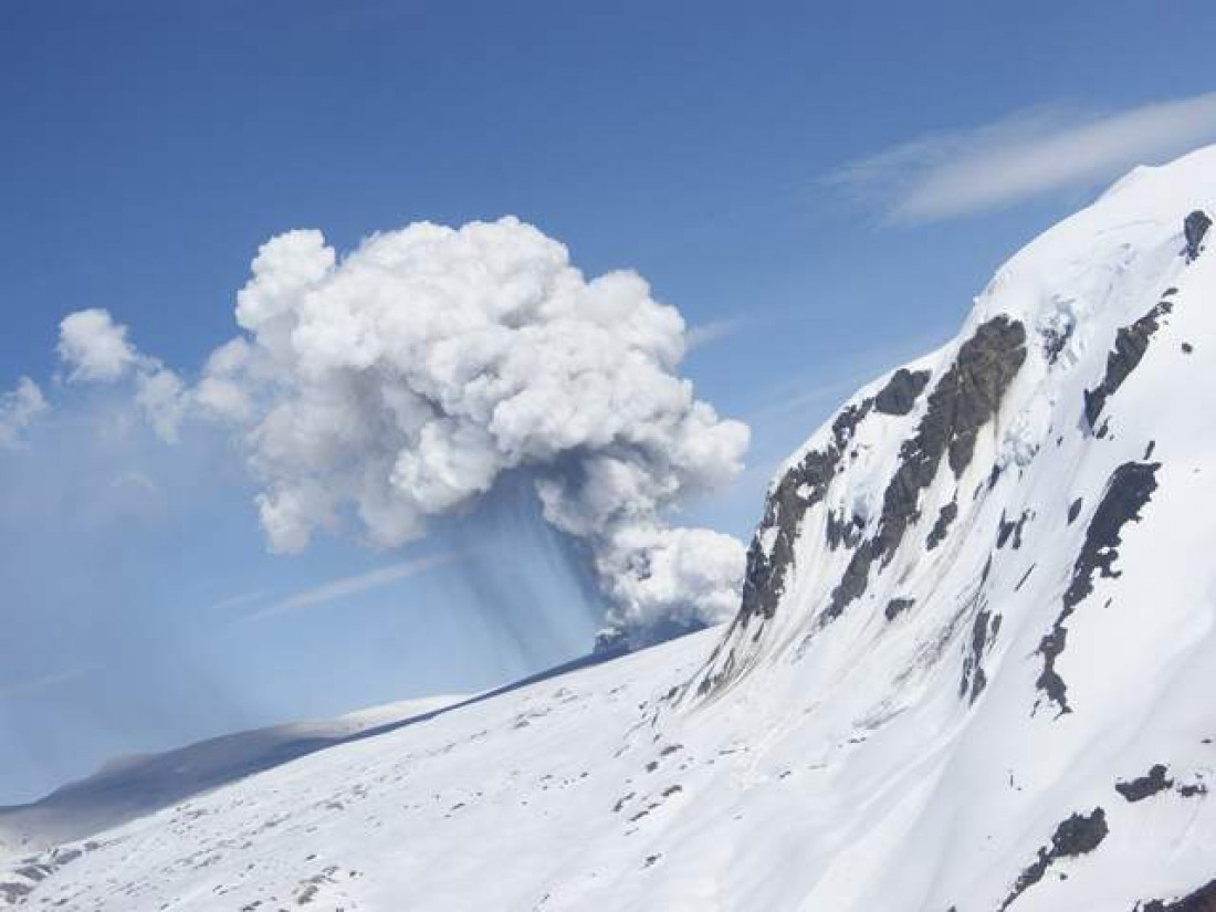 Alerta roja por actividad del volcán chileno Hudson