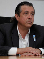 Víctor Ibáñez: "La reelección de intendentes está vigente"