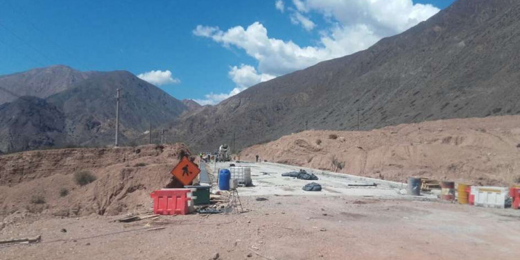 Reabrirá el puente de la ruta a Chile que fue arrasado por un alud