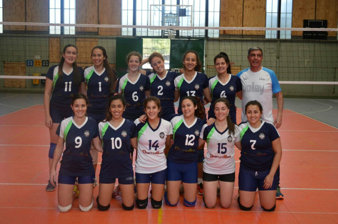  Las chicas de la UNCUYO se consagraron campeonas invictas