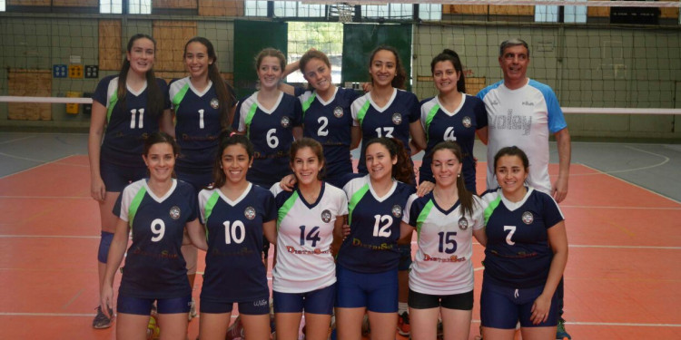  Las chicas de la UNCUYO se consagraron campeonas invictas