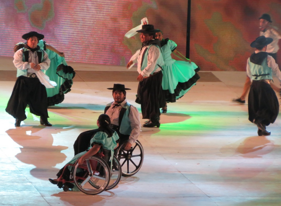 Por primera vez, el acto central tuvo bailarines en sillas de ruedas