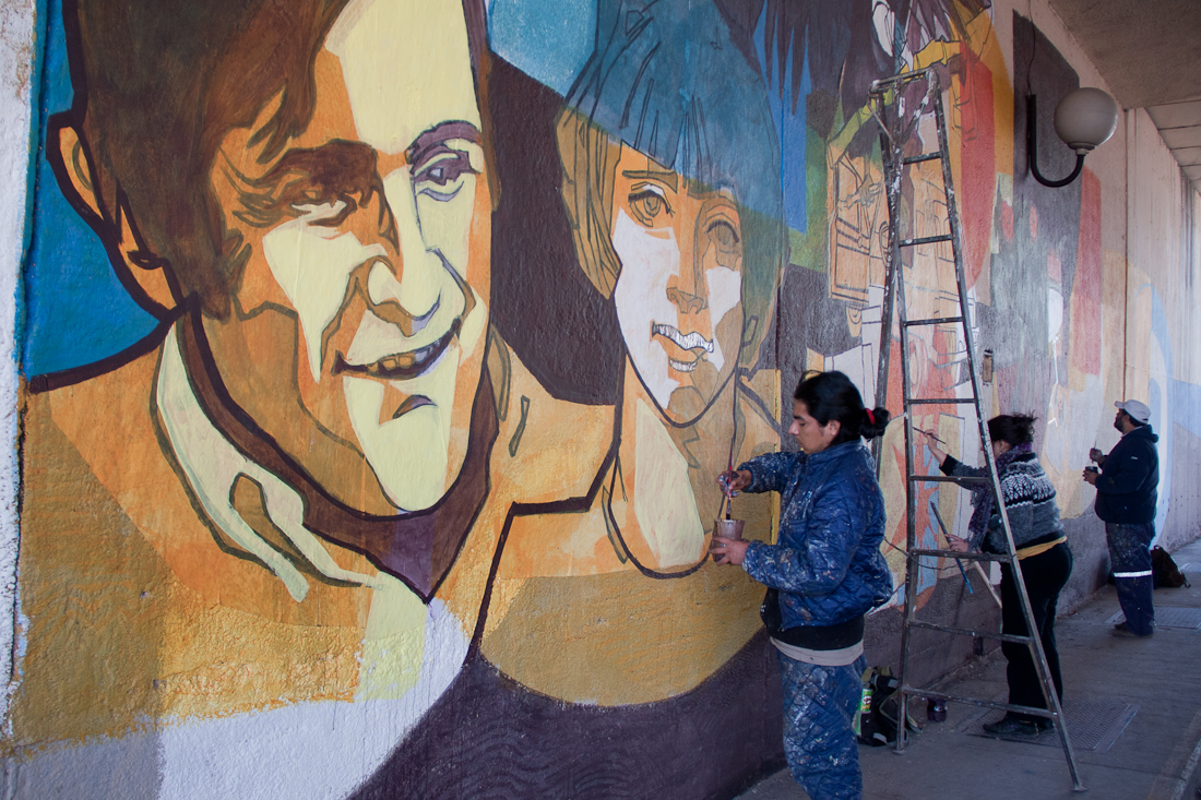 Un mural que conjuga presente, pasado y poética militante