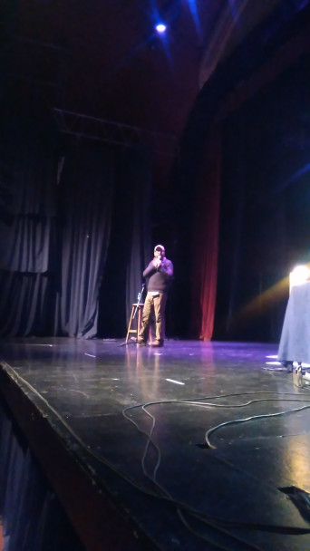 imagen Stand Up Ilustrado