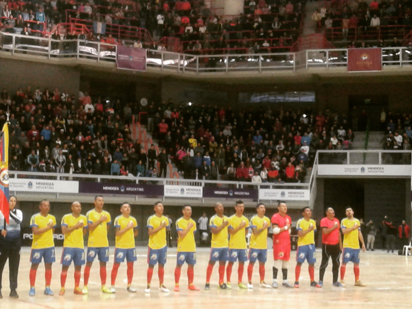 imagen El equipo argentino de futsal inauguró el estadio con una victoria