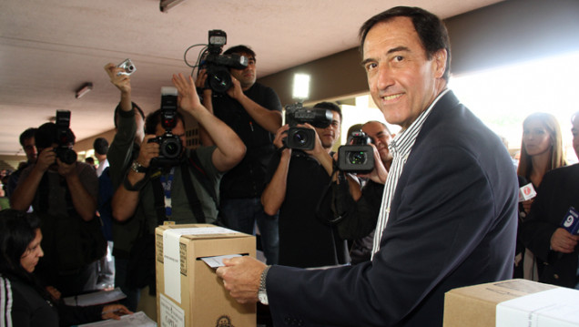 imagen Votó Roberto Iglesias y criticó a la justicia electoral por ser "excesivamente rigurosa"