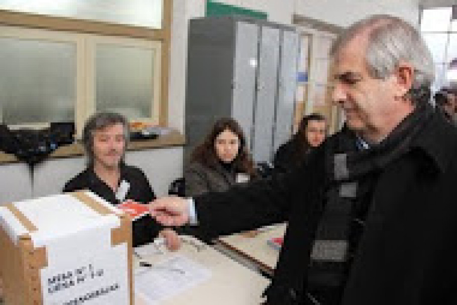 imagen Segunda vuelta en la UNCUYO: Voto de los candidatos a rector