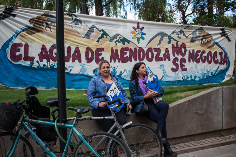 imagen Postales: concentración en rechazo de los cambios en la Ley 7722