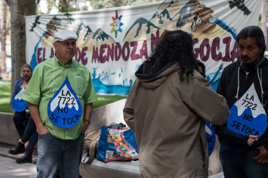 imagen Postales: concentración en rechazo de los cambios en la Ley 7722