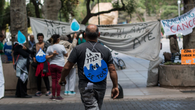 imagen Postales: concentración en rechazo de los cambios en la Ley 7722