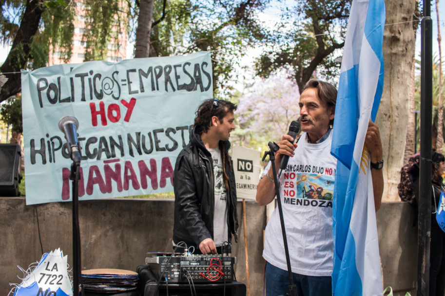 imagen Postales: concentración en rechazo de los cambios en la Ley 7722