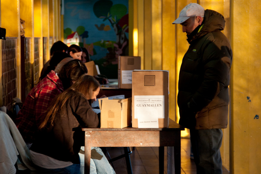 imagen Entre el 40 y el 50% del padrón ya emitió su voto, informó la Cámara Nacional Electoral