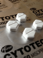 Por qué se debería vender misoprostol en las farmacias